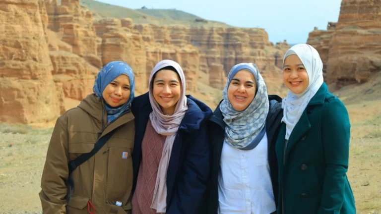 Charyn Canyon Group tour team travel Kazakhstan